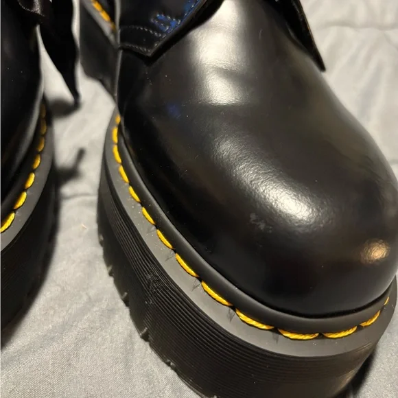 DR. MARTENS Women’s Black Leather Holly Platform Loafer Shoes Size 10 - Picture 9 of 9